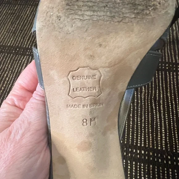 Classic Talbots Genuine Leather Heels - Picture 6 of 8